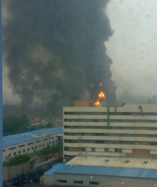 南京一工厂发生爆炸已致5人死300余人受伤(组图)&nbsp;